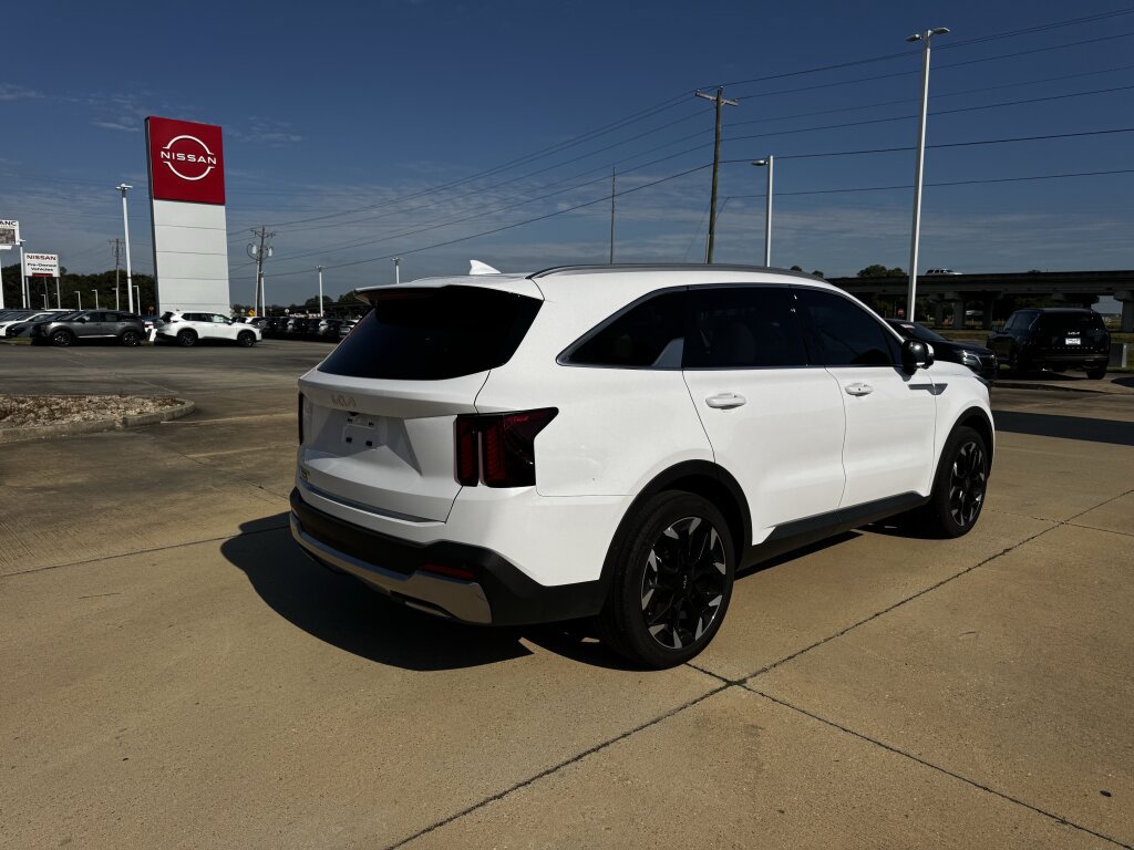 Certified 2026 Kia Sorento SX FWD image 19
