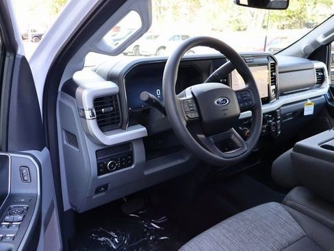 New 2026 Ford F350 XLT w/ XLT Premium Package AWD/4WD image 4
