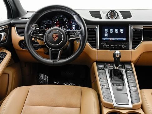 Used 2017 Porsche Macan image 15