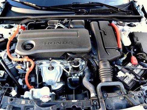 Certified 2025 Honda Civic Sport image 6