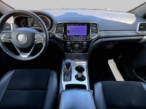 Used 2019 Jeep Grand Cherokee Altitude RWD image 16