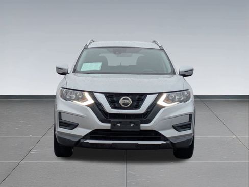 Used 2020 Nissan Rogue SV image 9