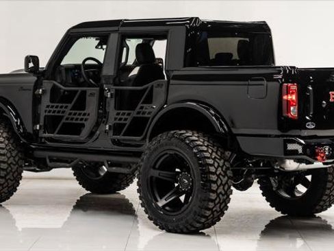 Used 2025 Ford Bronco Pickup image 11