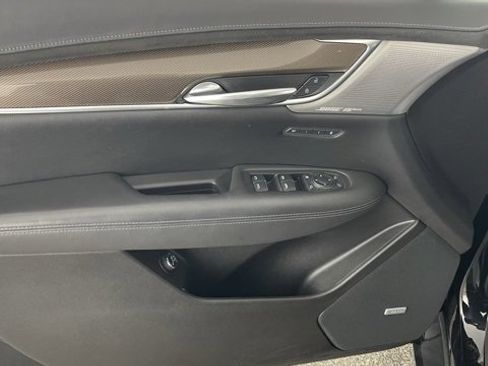 Used 2021 Cadillac XT5 Sportv image 34