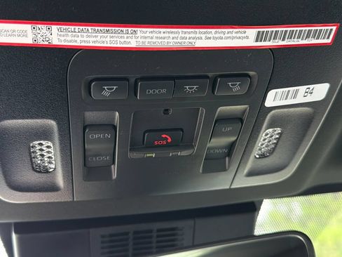 Used 2025 Toyota Camry SE w/ Convenience Package FWD image 30