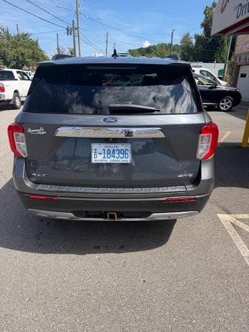 Used 2021 Ford Explorer XLT w/ Equipment Group 202A AWD/4WD image 5