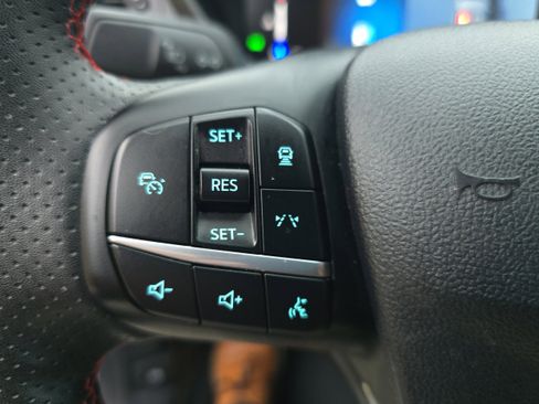 Used 2024 Ford Escape ST-Line w/ Tech Pack #1 AWD/4WD image 15