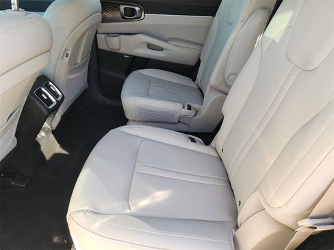 New 2026 Kia Sorento EX image 21
