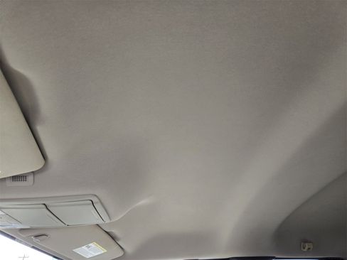 Used 2010 Ford F150 XLT image 22