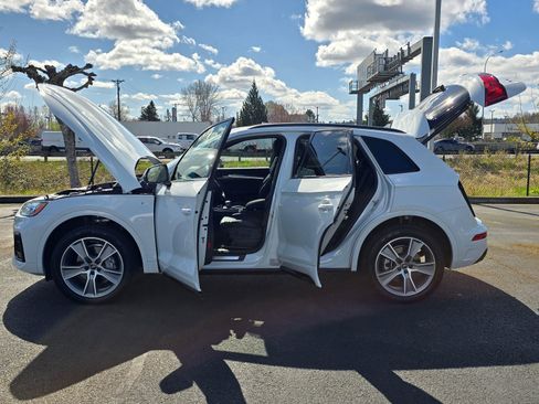Certified 2025 Audi Q5 2.0T Premium w/ Convenience Plus Package AWD/4WD image 11