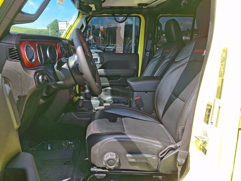 Used 2023 Jeep Gladiator Rubicon w/ Cold Weather Group AWD/4WD image 13