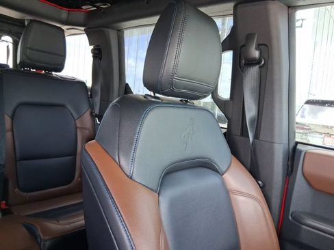 Used 2024 Ford Bronco Outer Banks AWD/4WD image 17