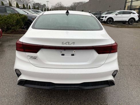 Used 2022 Kia Forte LXS image 4