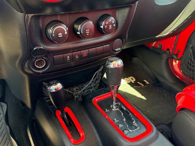 Used 2014 Jeep Wrangler Unlimited Sport w/ Connectivity Group AWD/4WD image 11