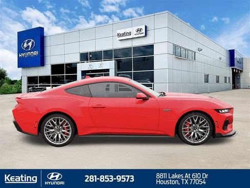 Used 2024 Ford Mustang GT Premium RWD image 4