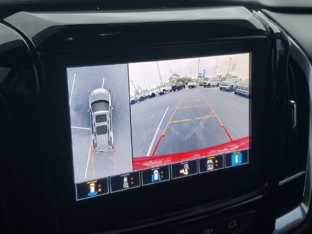 Used 2023 Chevrolet Traverse RS FWD image 29