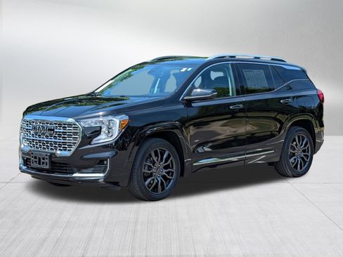 Used 2023 GMC Terrain Denali w/ Black Diamond Edition AWD/4WD image 3