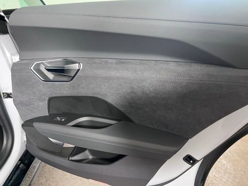 Used 2023 Audi e-tron GT Premium Plus image 22