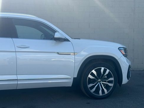 Used 2023 Volkswagen Atlas Cross Sport SEL Premium R-Line AWD/4WD image 12