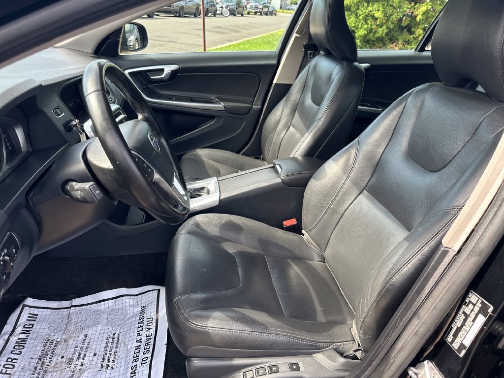Used 2017 Volvo V60 T5 Premier FWD image 15