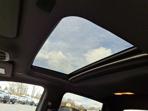 Certified 2023 GMC Canyon Denali w/ Denali Black Edition image 14