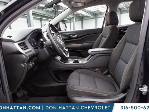 Used 2020 GMC Acadia SLE w/ Driver Convenience Package FWD image 3