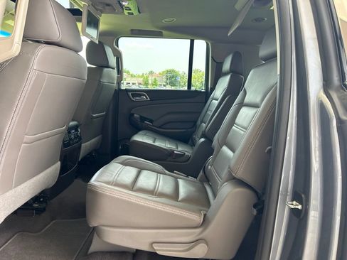 Used 2020 GMC Yukon XL Denali w/ Denali Ultimate Package RWD image 9