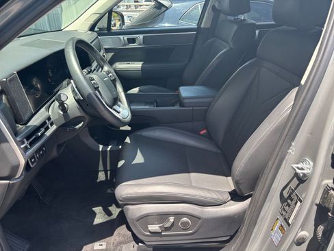 Used 2025 Hyundai Santa Fe SEL FWD image 28