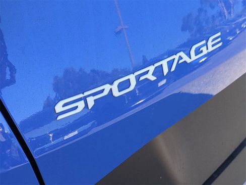 New 2026 Kia Sportage EX image 32
