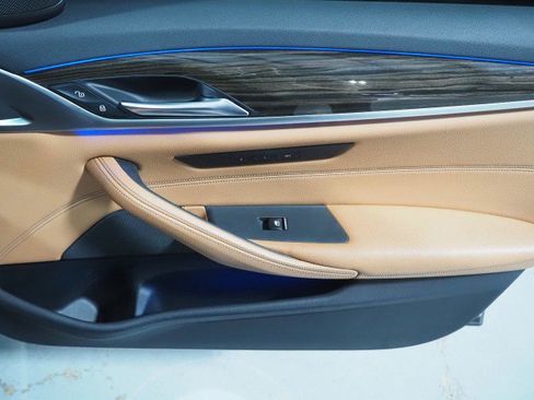 Used 2019 BMW 540i image 62