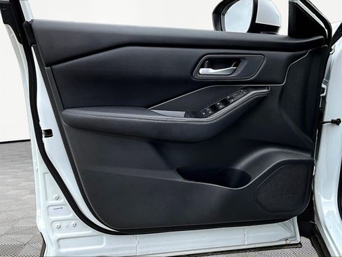Certified 2026 Nissan Rogue SV AWD/4WD image 20
