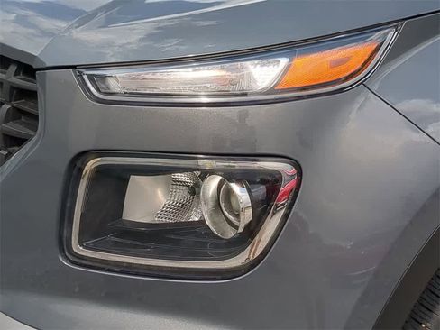 New 2026 Hyundai Venue SE image 11