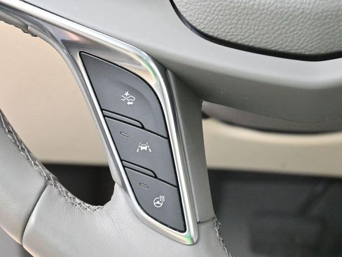 Used 2017 Cadillac XT5 Luxury w/ Driver Awareness Package FWD image 21