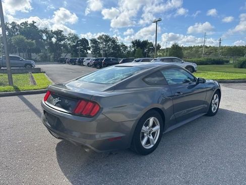 Used 2017 Ford Mustang Coupe RWD image 7