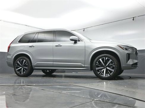 Used 2025 Volvo XC90 B5 Core w/ Protection Package image 34
