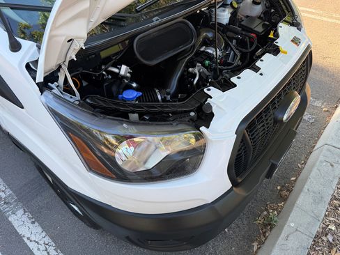 Used 2024 Ford Transit 250 148 Medium Roof w/ Load Area Protection Package image 31