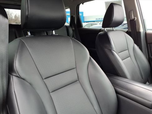 Used 2023 Nissan Rogue SV w/ SV Premium B Package image 23