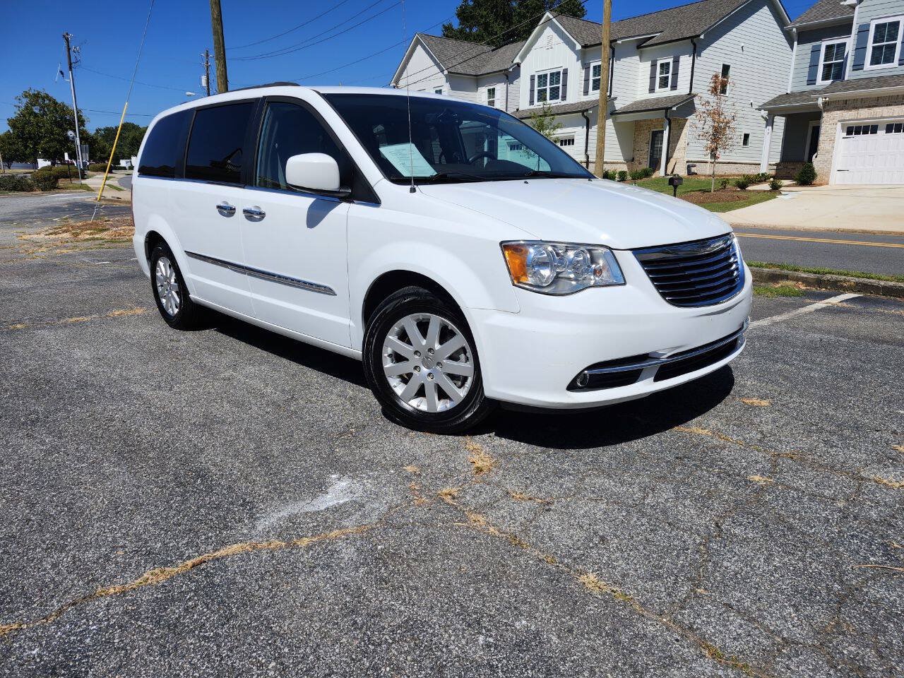 Used 2015 Chrysler Town & Country Touring w/ Driver Convenience Group FWD image 1