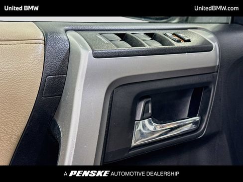 Used 2020 Toyota 4Runner SR5 Premium w/ Moonroof Package RWD image 3