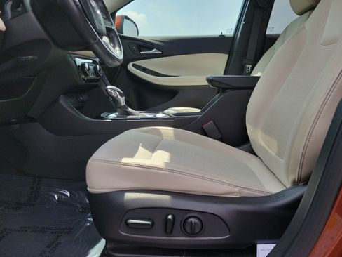 Used 2020 Buick Encore GX Preferred w/ Cold Weather Comfort Package FWD image 16