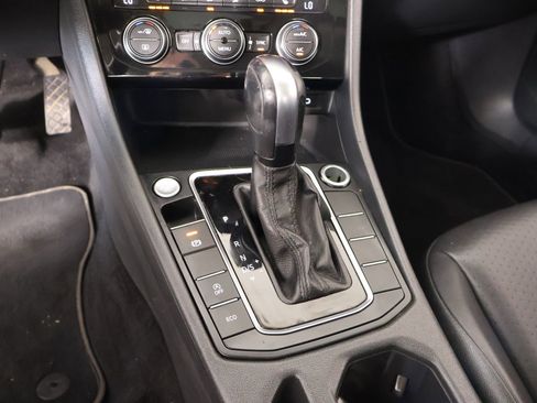 Used 2020 Volkswagen Jetta SE image 8