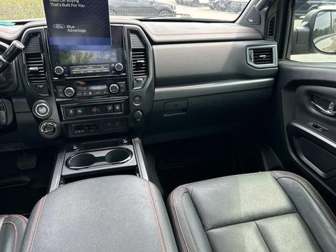 Used 2022 Nissan Titan PRO-4X w/ Pro-4x Convenience Package AWD/4WD image 12