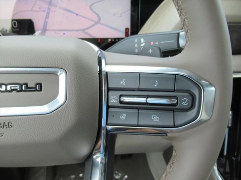 Used 2026 GMC Yukon Denali w/ Sun & Power Step Package RWD image 25