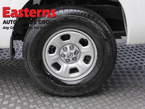 Used 2022 Nissan Frontier S RWD image 8