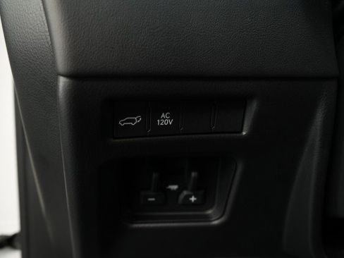 Used 2025 Lexus LX 700h F Sport image 36