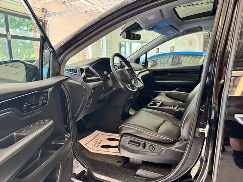 Used 2022 Honda Odyssey Elite image 9