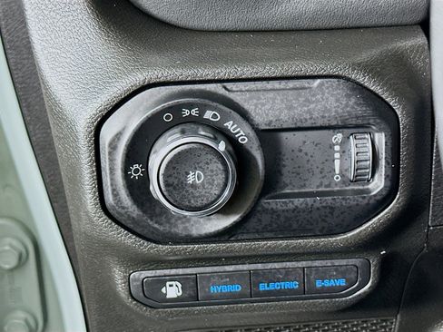 Used 2023 Jeep Wrangler Unlimited Sahara w/ Cold Weather Group AWD/4WD image 16