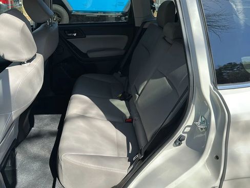 Used 2015 Subaru Forester 2.5i Limited image 18