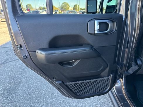 Used 2021 Jeep Wrangler Unlimited Rubicon 4xe w/ Steel Bumper Group image 32