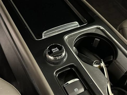 Used 2023 Lincoln Corsair AWD w/ Equipment Group 101A image 15